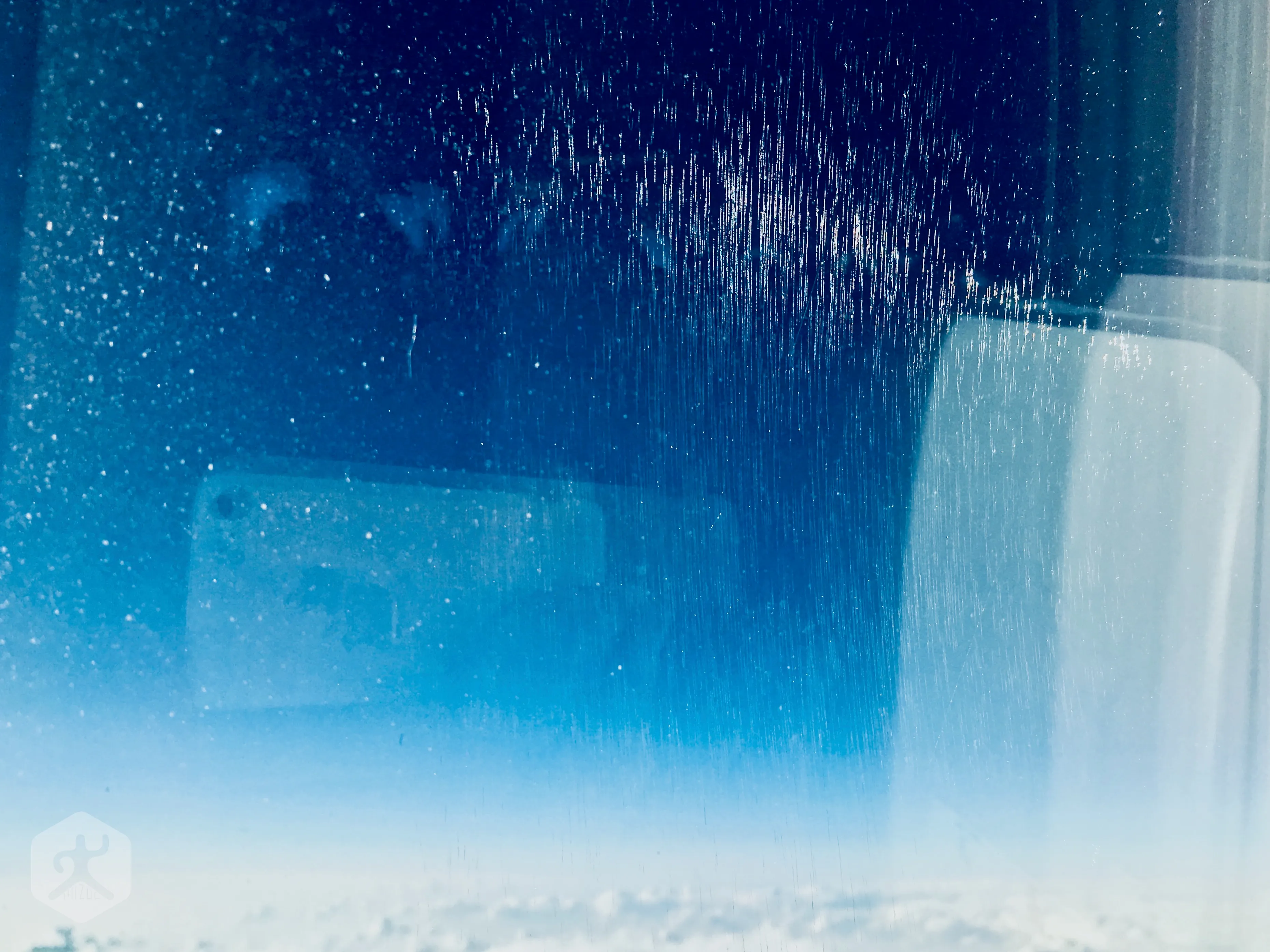 操作中的 787 液晶可調光窗戶